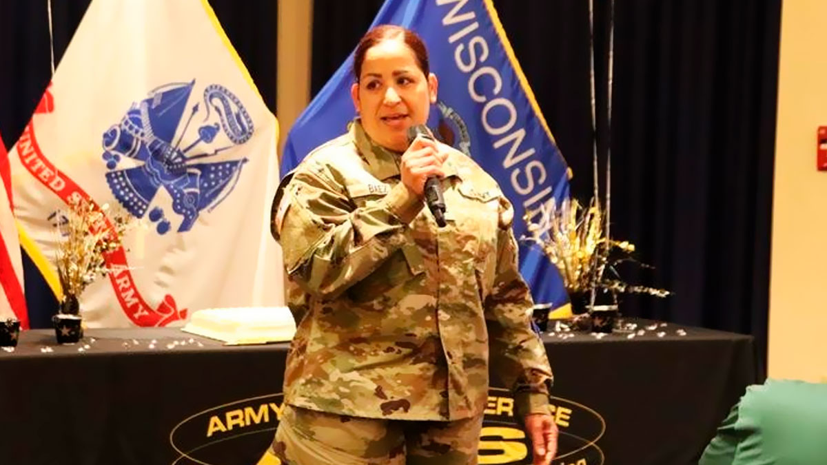 Army Suspends Base’s First Female Commander After Trump, Hegseth Portraits Were Flipped Around