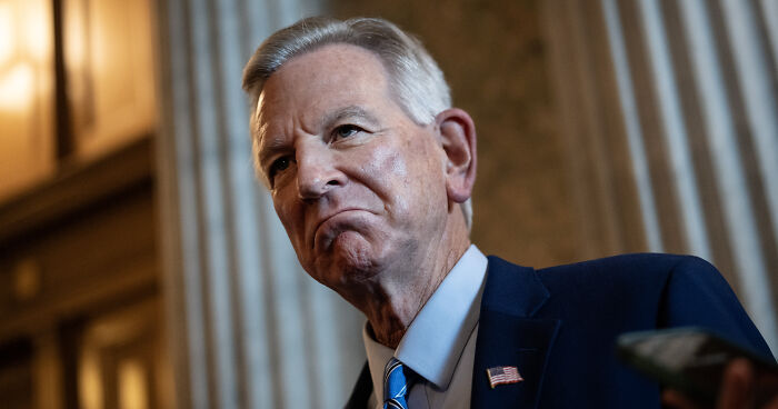 GOP Senator Claims Trump’s Cankles Are From Fighting Off “Radical” Left-Wingers