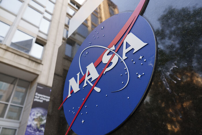 NASA logo on a building exterior, related to Trump’s interim NASA chief announcing fast-tracked nuclear reactor plans on the Moon.