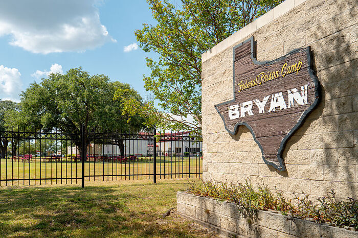 Inmates Outraged As Ghislaine Maxwell Quietly Moved To Texas ‘Club Fed’ Prison