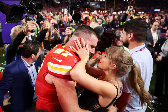 JD Vance’s Take On Taylor Swift And Travis Kelce’s Engagement Is Truly Bizarre