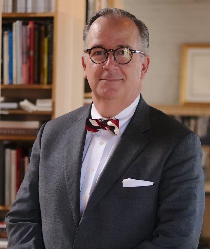 Trump Clashes With White House Ballroom Architect Over Pompous New Demand