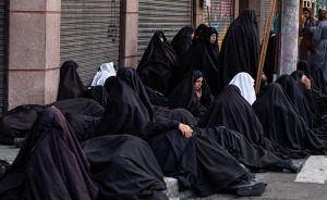 Police Rescue 17 Children From Controversial Lev Tahor Sect Holed Up In Highway Hotel