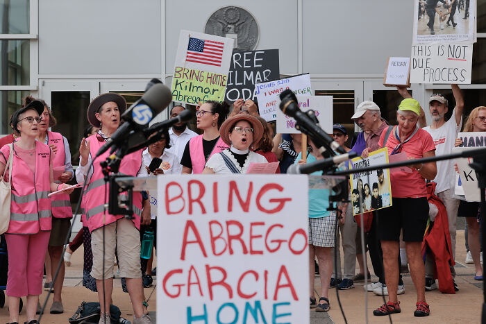 Protesters gather holding signs demanding the return of Kilmar Abrego Garcia, vowing to fight Trump admin policies. Protesters gather holding signs demanding the return of Kilmar Abrego Garcia, vowing to fight Trump admin policies.