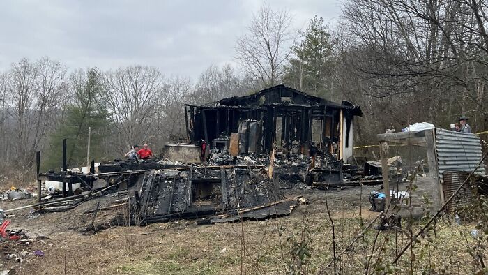 Burned remains of a house fire where 3 children passed away, 4-year-old and family members were injured before Christmas. Burned remains of a house fire where 3 children passed away, 4-year-old and family members were injured before Christmas.