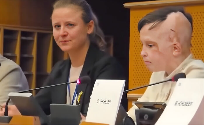 Interpreter emotional during Ukrainian boy’s heartbreaking testimony at European Parliament hearing session Interpreter emotional during Ukrainian boy’s heartbreaking testimony at European Parliament hearing session